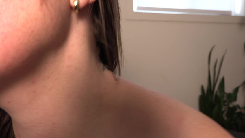 Yogabella - Worship Mommy's Body