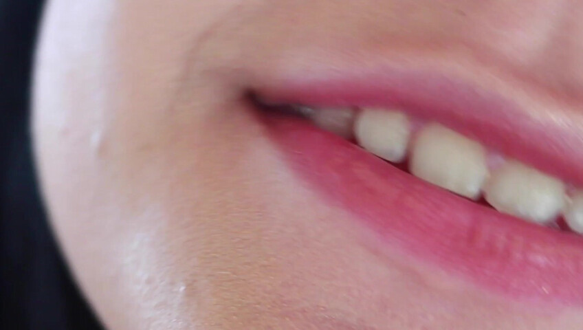 Zia XO - Womanizer ASMR - Dirty talk Close Up