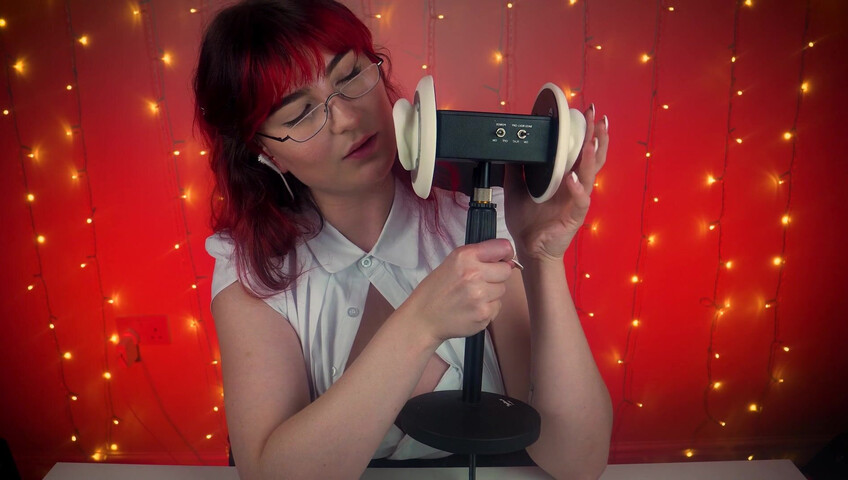 SacredXO - ASMR Earlicking & Audio Panning - Deep Licking & Fluttering