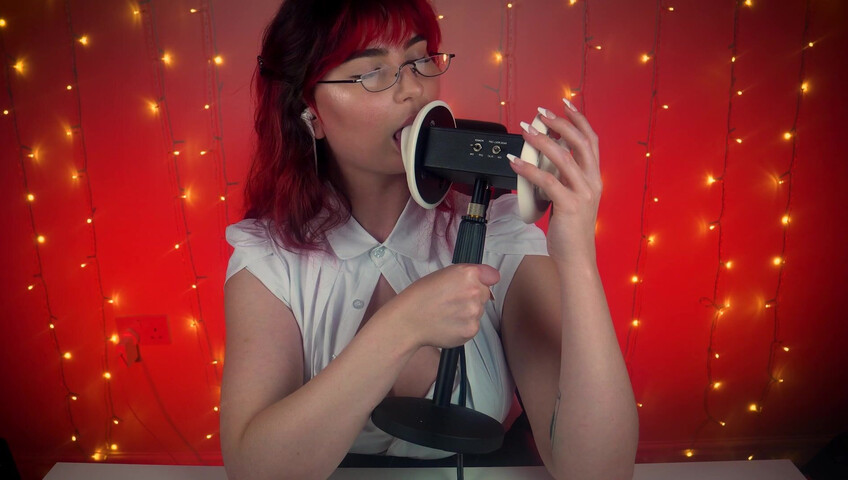 SacredXO - ASMR Earlicking & Audio Panning - Deep Licking & Fluttering