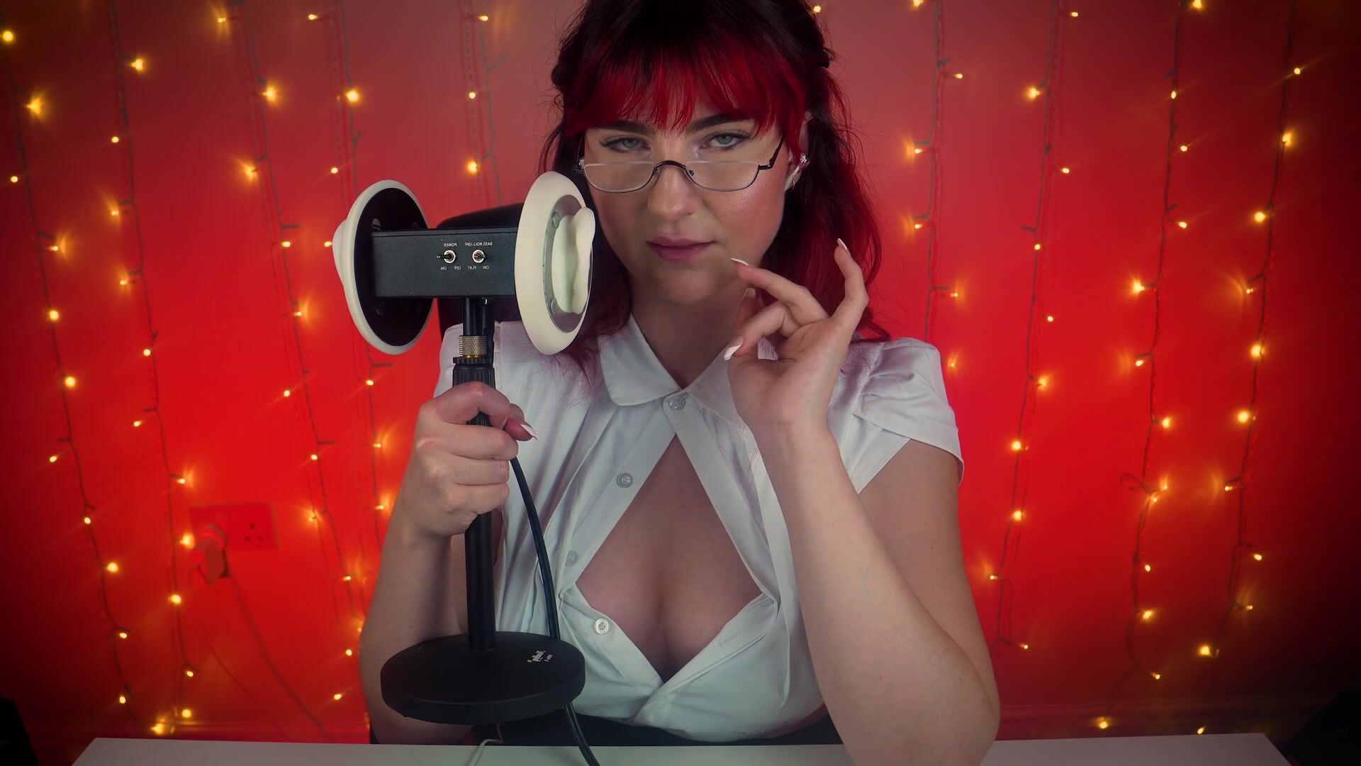 SacredXO - ASMR Earlicking & Audio Panning - Deep Licking & Fluttering