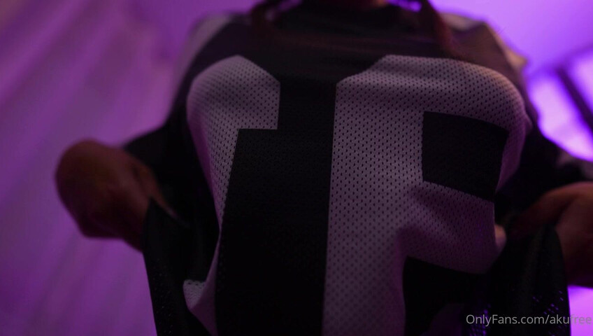 Aku ASMR - Perfect Tits Oil Massage