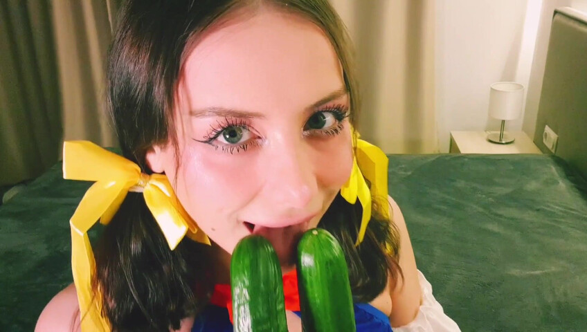 Trisha ASMR – I’m Getting Naughty Tonight | Cucumber Blowjob