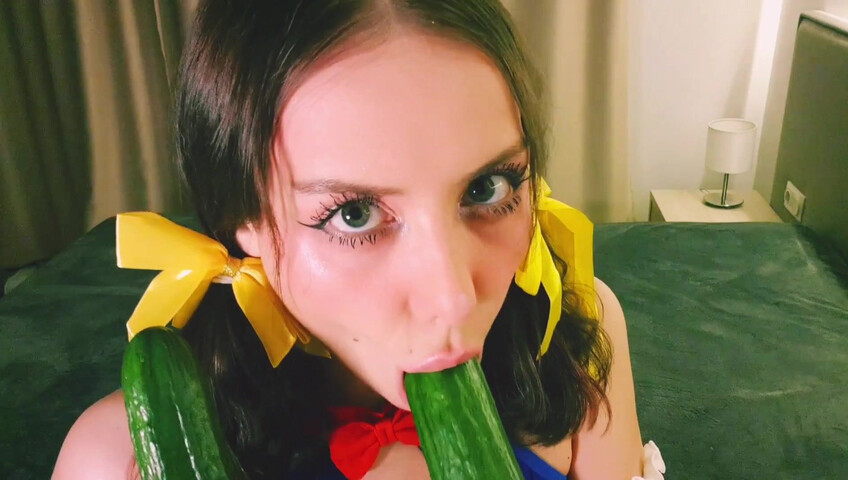 Trisha ASMR – I’m Getting Naughty Tonight | Cucumber Blowjob