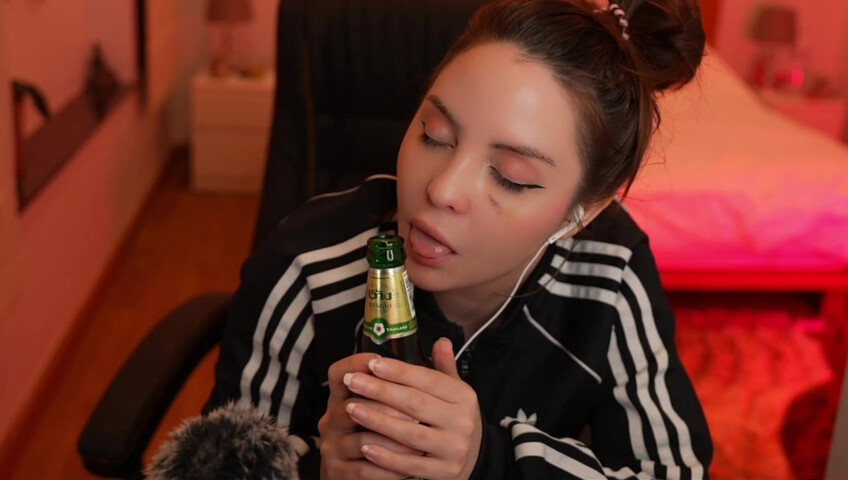 Moona ASMR - 21 December 2025 - Fansly Stream