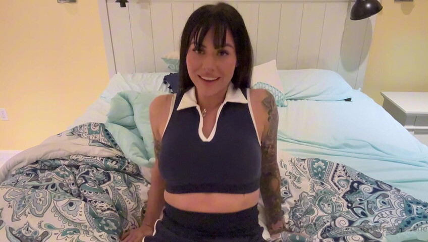 ShotsofSimone - Fuck The Bar Tender