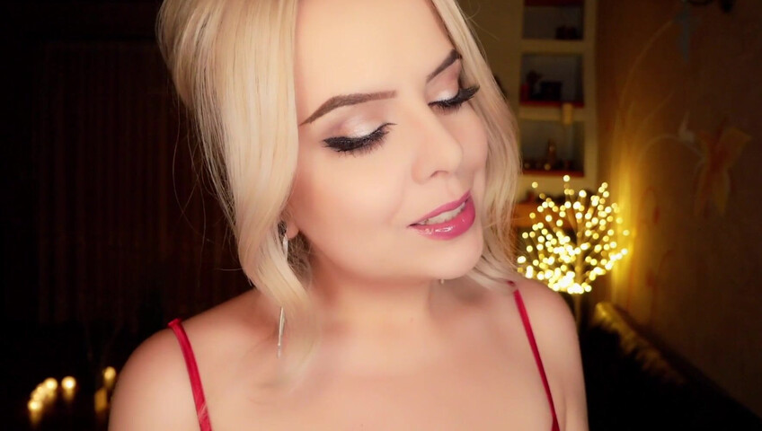 Trinki ASMR - 17 September 2025 - Close Up Kisses For You