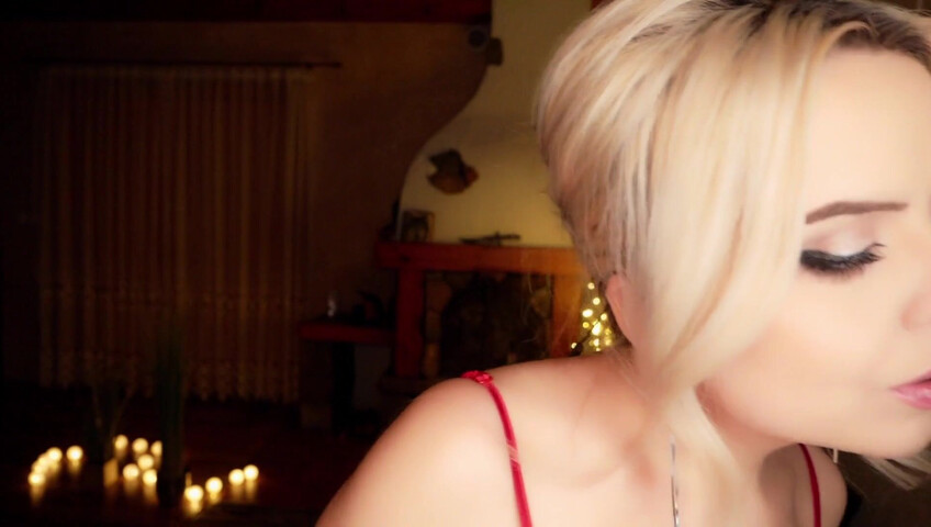 Trinki ASMR - 17 September 2025 - Close Up Kisses For You