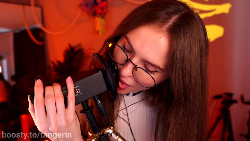 Tangerin ASMR - 24 October 2025 - Close Ear Licking & Lipping