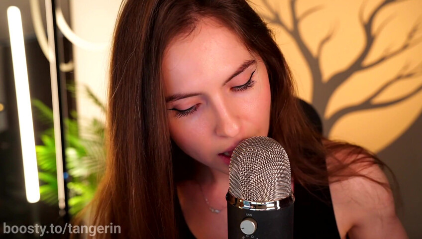 Tangerin ASMR - 13 November 2025 - Ear Licking - Lipping & Eye Contact