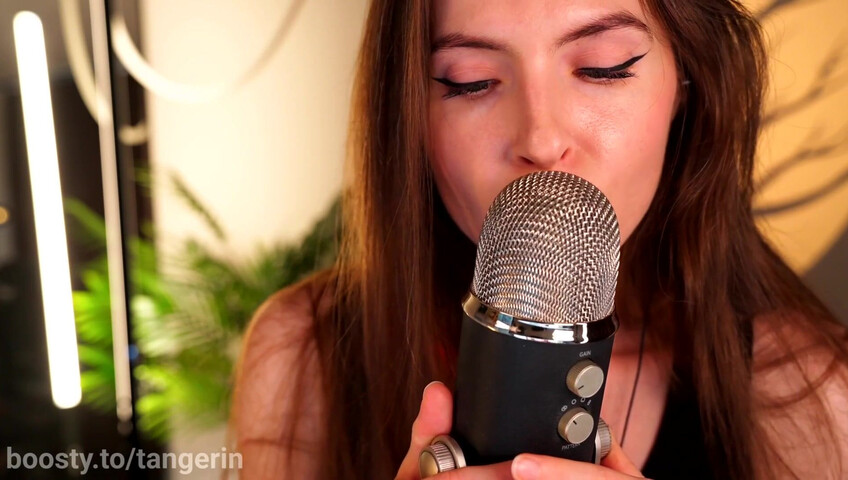 Tangerin ASMR - 13 November 2025 - Ear Licking - Lipping & Eye Contact