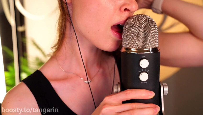 Tangerin ASMR - 13 November 2025 - Ear Licking - Lipping & Eye Contact