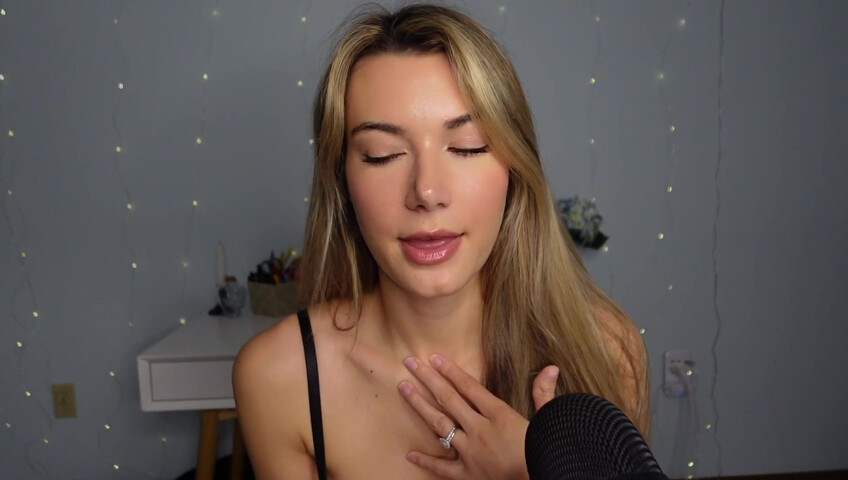 Sabrina Vaz - Hot Oil Massage On My Body