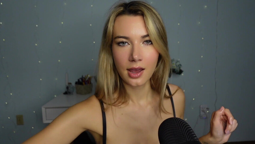 Sabrina Vaz - Hot Oil Massage On My Body