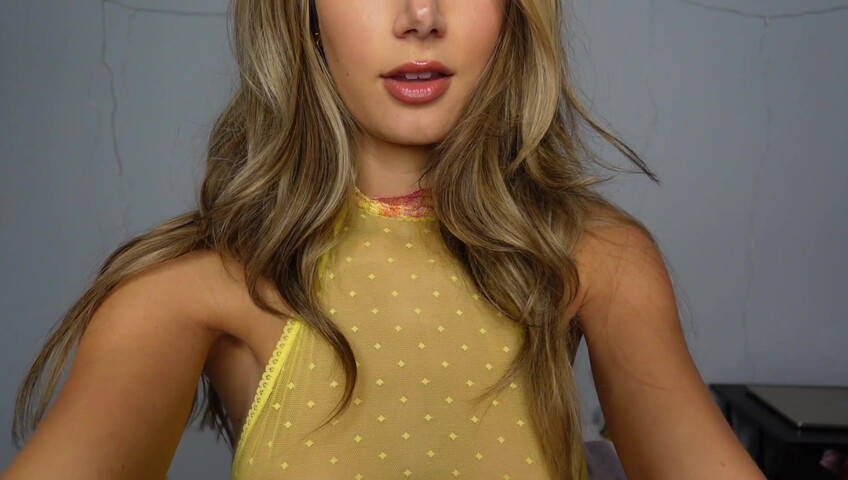 Sabrina Vaz - ASMR Girl on Girl ~~ Sensual Scratches & Boob Touching