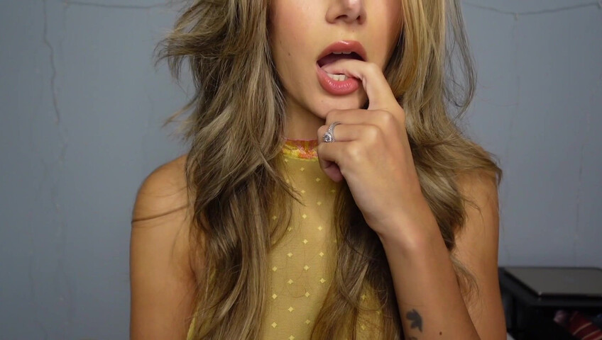 Sabrina Vaz - ASMR Girl on Girl ~~ Sensual Scratches & Boob Touching