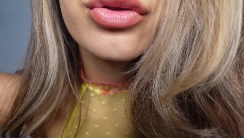 Sabrina Vaz - ASMR Girl on Girl ~~ Sensual Scratches & Boob Touching