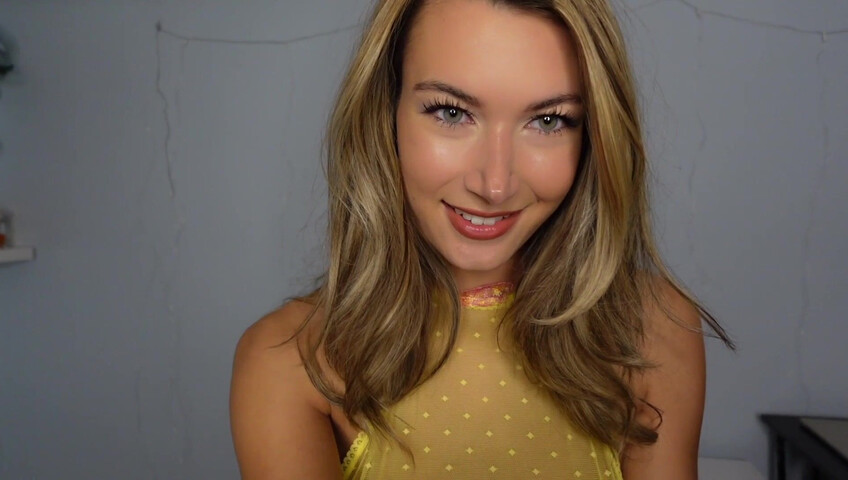 Sabrina Vaz - ASMR Girl on Girl ~~ Sensual Scratches & Boob Touching