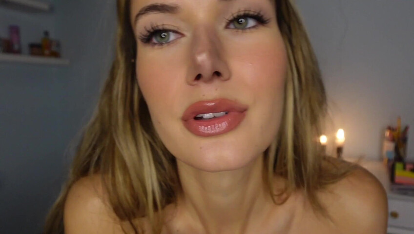 Sabrina Vaz - 22 November 2025 - Deep Kissing xx