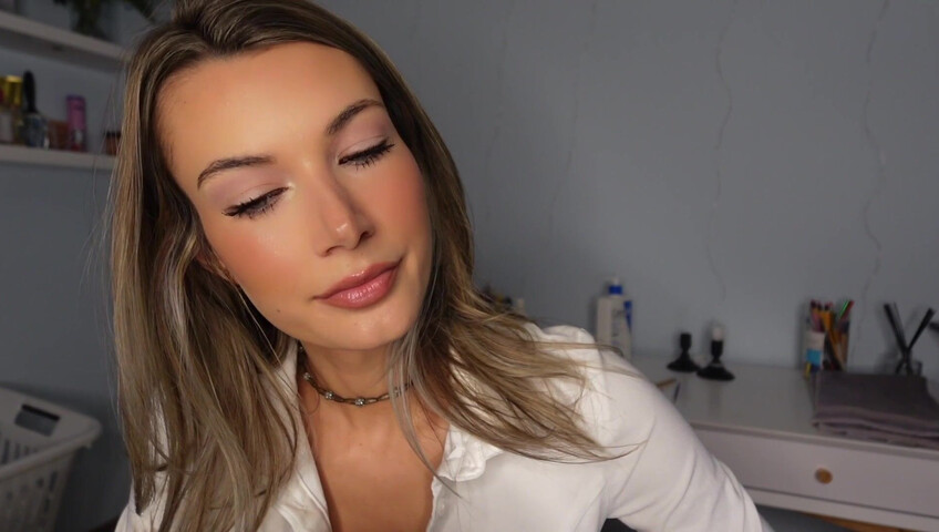 Sabrina Vaz - 19 November 2025 - ASMR Sex Therapist Finds You Relief