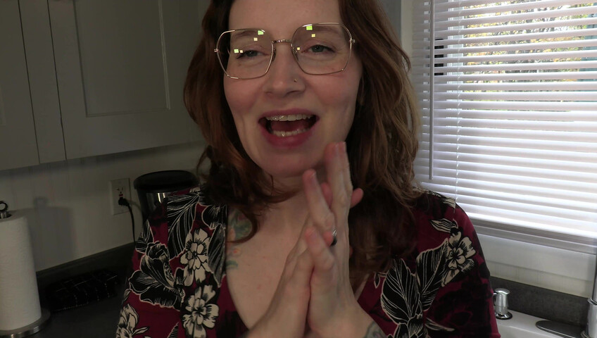 Bettie Bondage - Seducing Friends Mommy