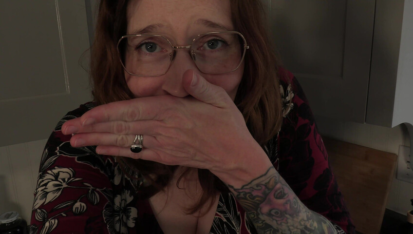 Bettie Bondage - Seducing Friends Mommy