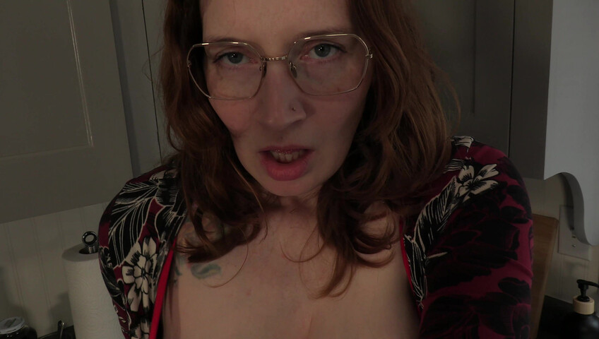 Bettie Bondage - Seducing Friends Mommy