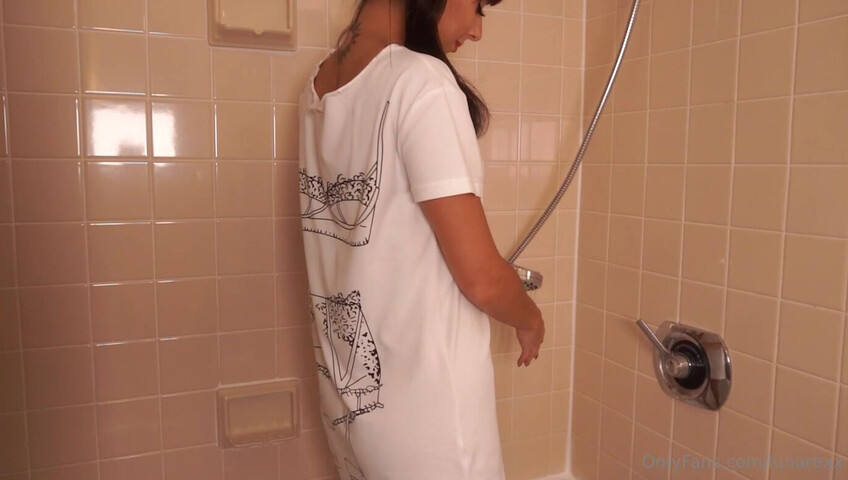 LunaRexx - See-True T-Shirt & Fingering My Self