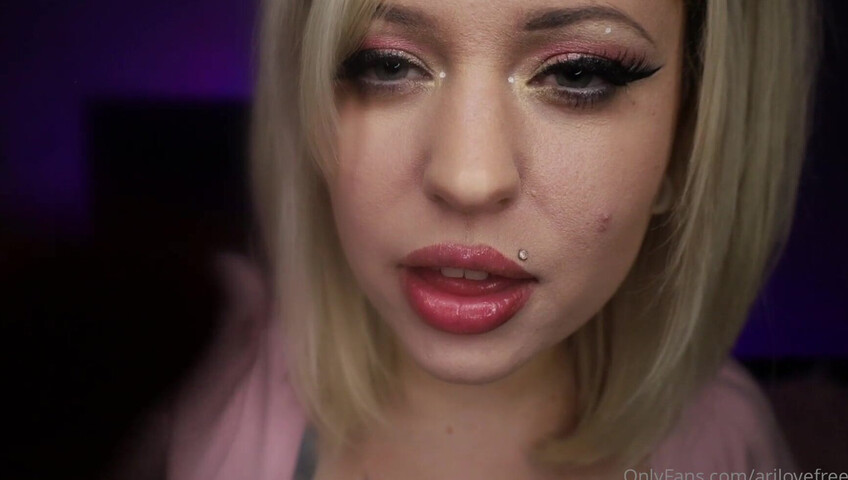 AriLove - Lens Fogging ASMR Fast whispers & heavy breathing