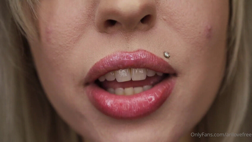 AriLove - Lens Fogging ASMR Fast whispers & heavy breathing