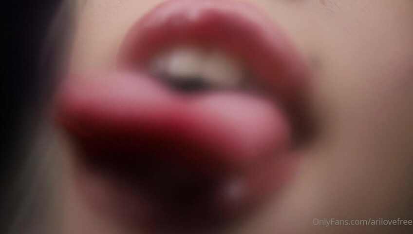 AriLove - Lens Fogging ASMR Fast whispers & heavy breathing