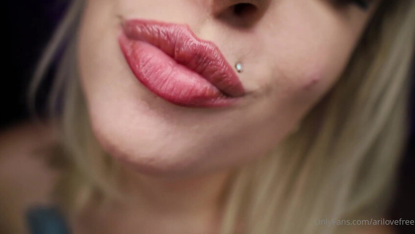 AriLove - Lens Fogging ASMR Fast whispers & heavy breathing