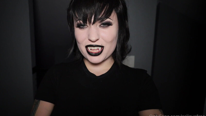 AriLove ASMR - Mavis Massages A Monster! LOTION SOUNDS (ASMR Roleplay)