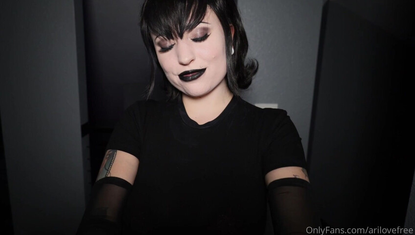 AriLove ASMR - Mavis Massages A Monster! LOTION SOUNDS (ASMR Roleplay)