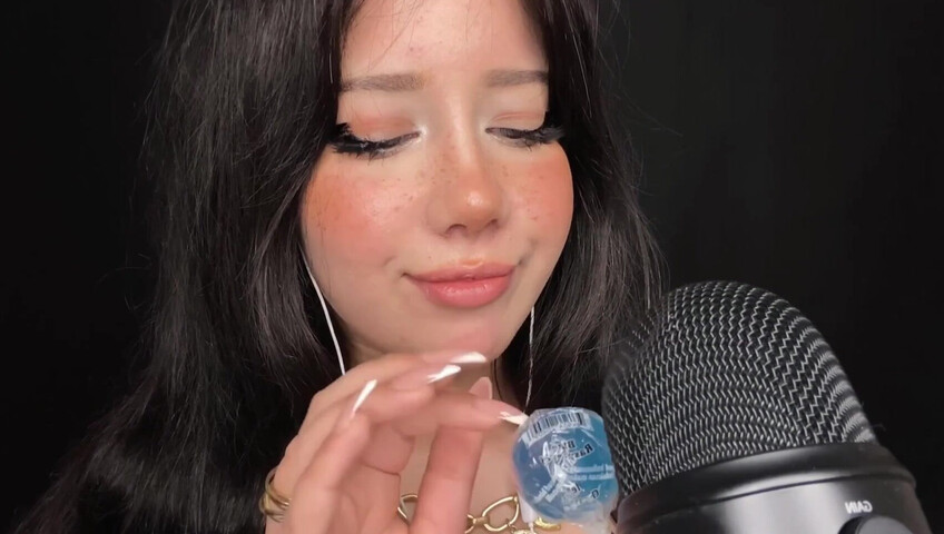 Shiny ASMR - Lollipop Sucking- Watch My Lips Work