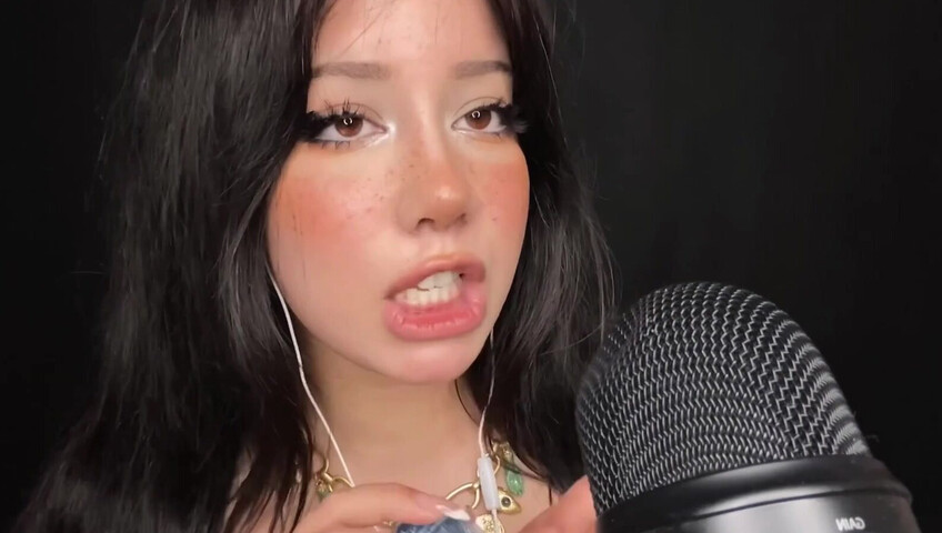 Shiny ASMR - Lollipop Sucking- Watch My Lips Work