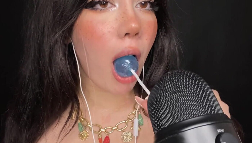 Shiny ASMR - Lollipop Sucking- Watch My Lips Work