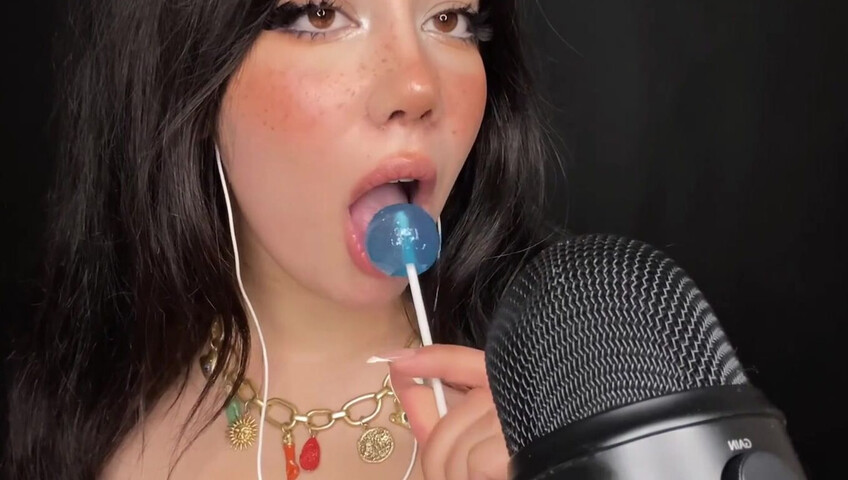 Shiny ASMR - Lollipop Sucking- Watch My Lips Work