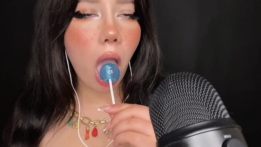 Shiny ASMR - Lollipop Sucking- Watch My Lips Work