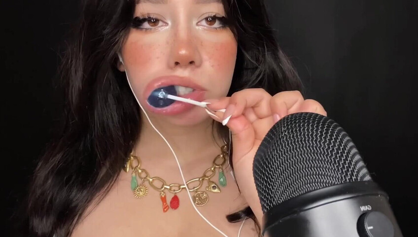 Shiny ASMR - Lollipop Sucking- Watch My Lips Work