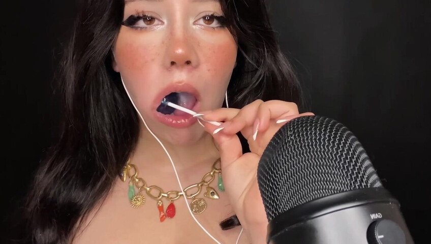 Shiny ASMR - Lollipop Sucking- Watch My Lips Work