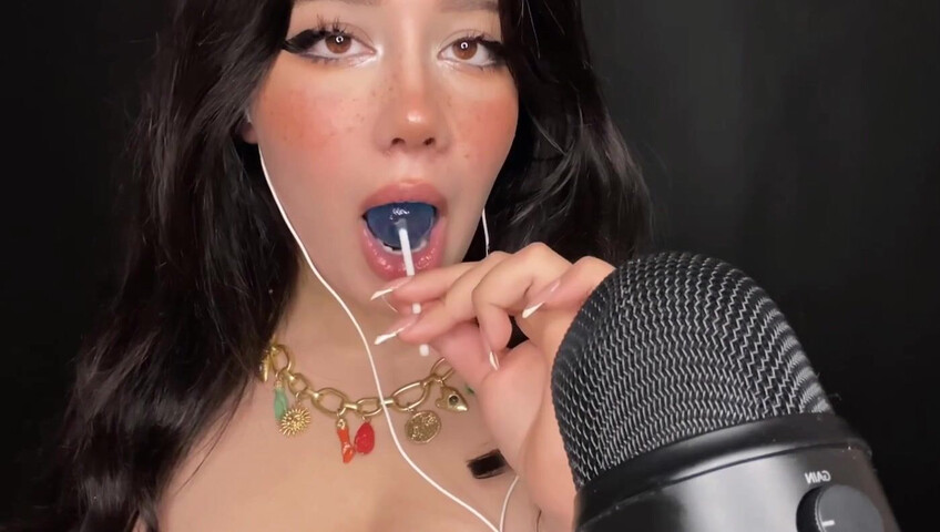Shiny ASMR - Lollipop Sucking- Watch My Lips Work