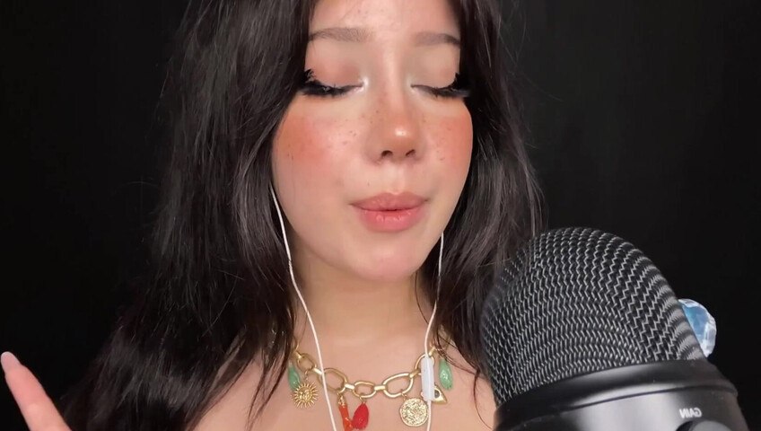 Shiny ASMR - Lollipop Sucking- Watch My Lips Work