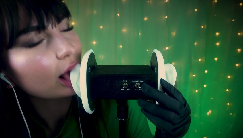 SacredXO – Shego’s Black Latex Gloves Slide Deep Into Your Ears While I Lick You