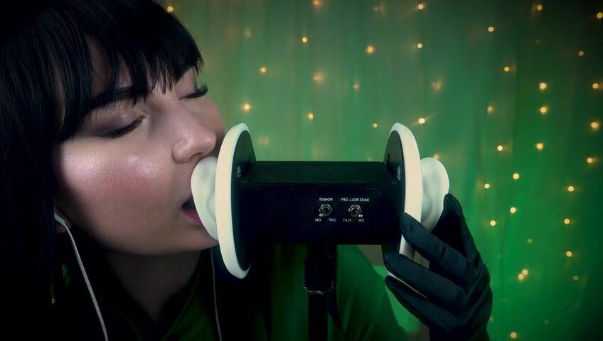 SacredXO – Shego’s Black Latex Gloves Slide Deep Into Your Ears While I Lick You