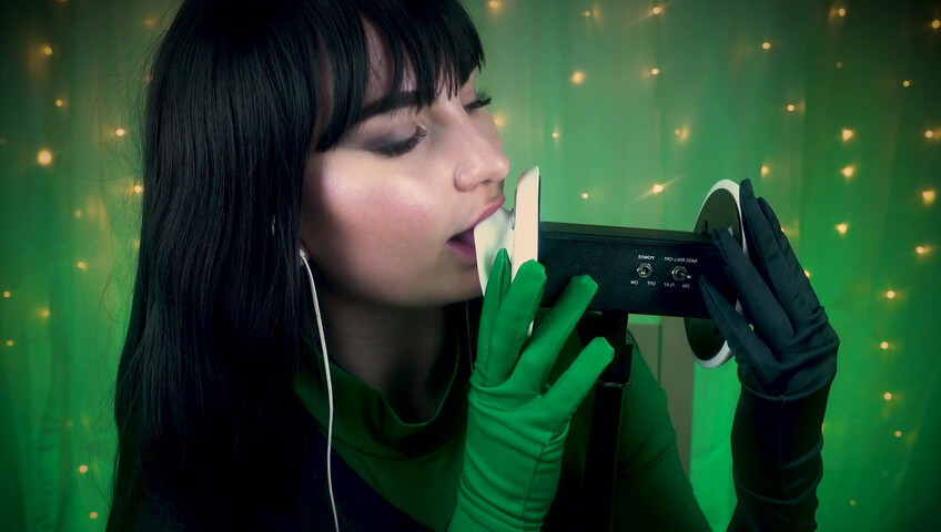 SacredXO – Shego’s Black Latex Gloves Slide Deep Into Your Ears While I Lick You