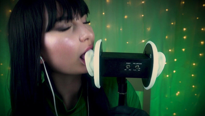 SacredXO – Shego’s Black Latex Gloves Slide Deep Into Your Ears While I Lick You