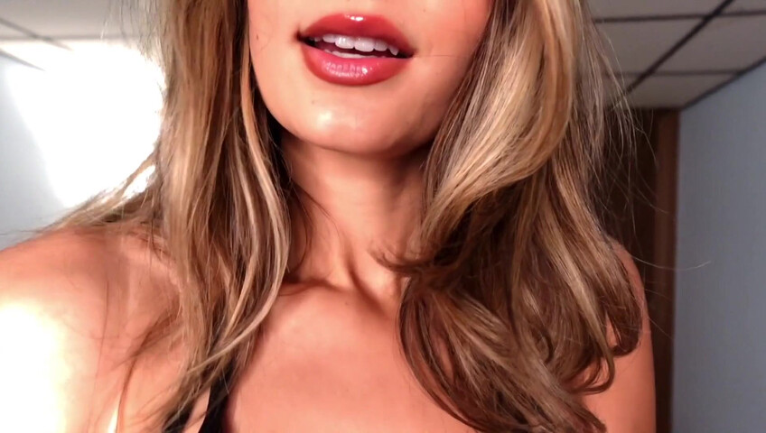 Sabrina Vaz - ASMR Halloween Party Fantasy VS Reality