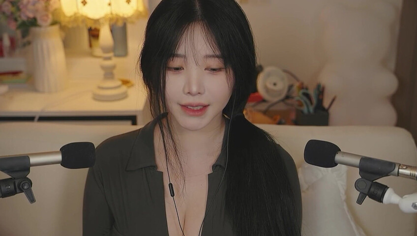 YoonYing ASMR - Final- Chatting About Updates & Putting You to Sleep [ENG SUB]