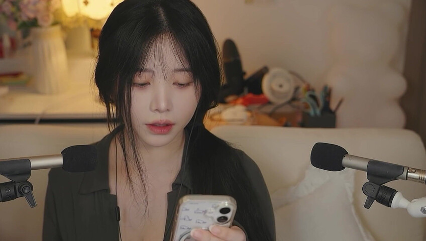 YoonYing ASMR - Final- Chatting About Updates & Putting You to Sleep [ENG SUB]